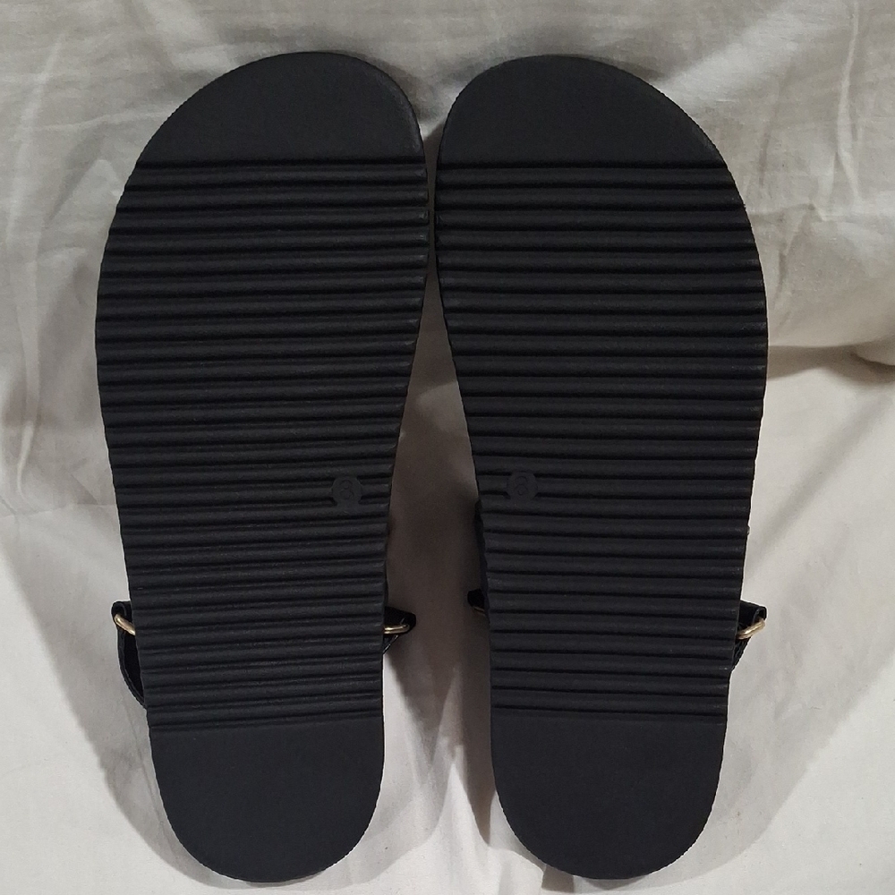 Steve Madden Black Leather Sandals with Gold Buckles - Picture 9 of 10